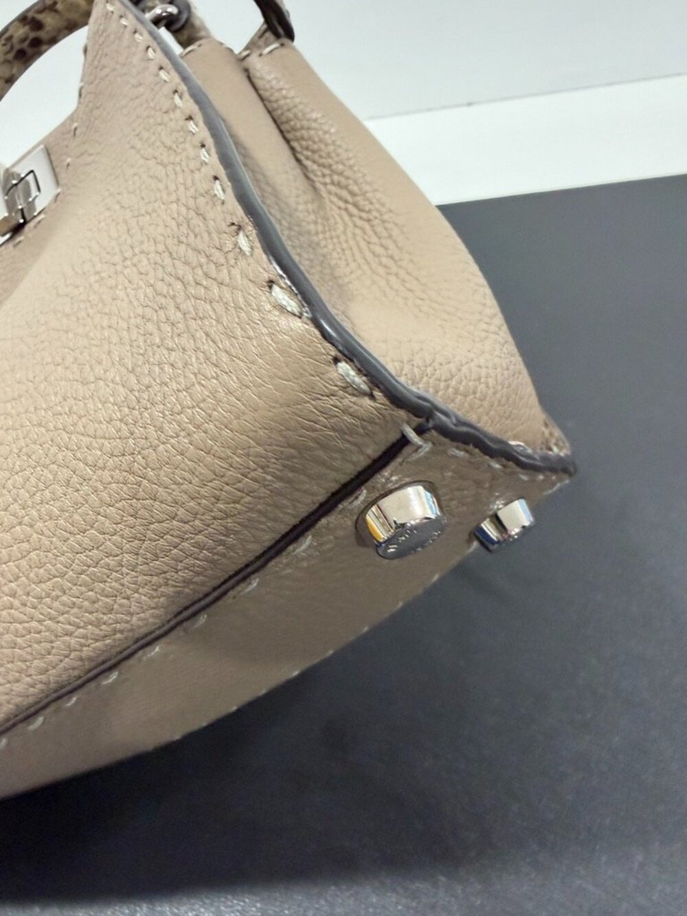 Fendi Peekaboo Mini Hand/Shoulder Bag (JB1427) - Picture 4 of 15